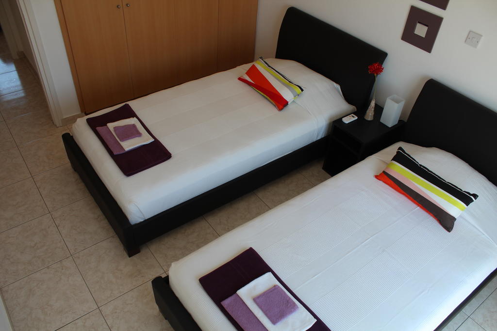 Estia Luxury Maisonette Paphos Værelse billede