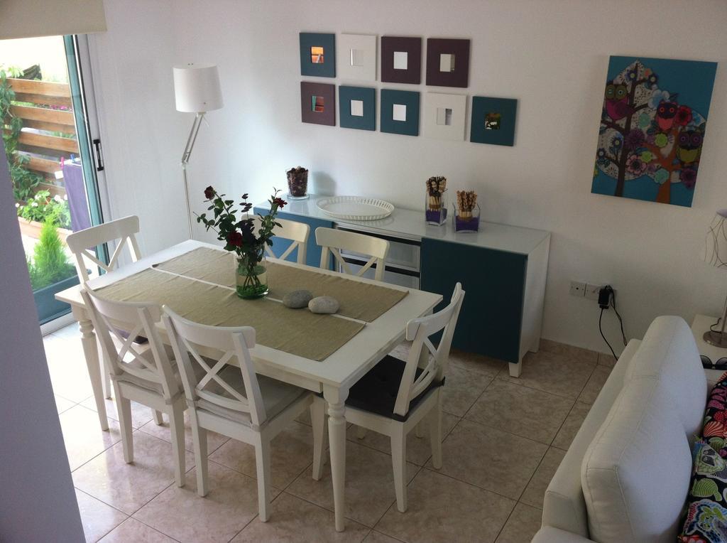 Estia Luxury Maisonette Paphos Værelse billede